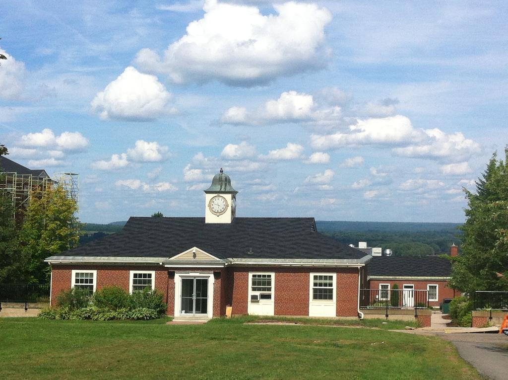 Unb Fredericton Accommodations Esterno foto