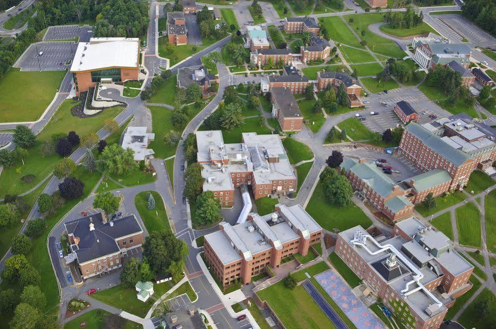 Unb Fredericton Accommodations Esterno foto